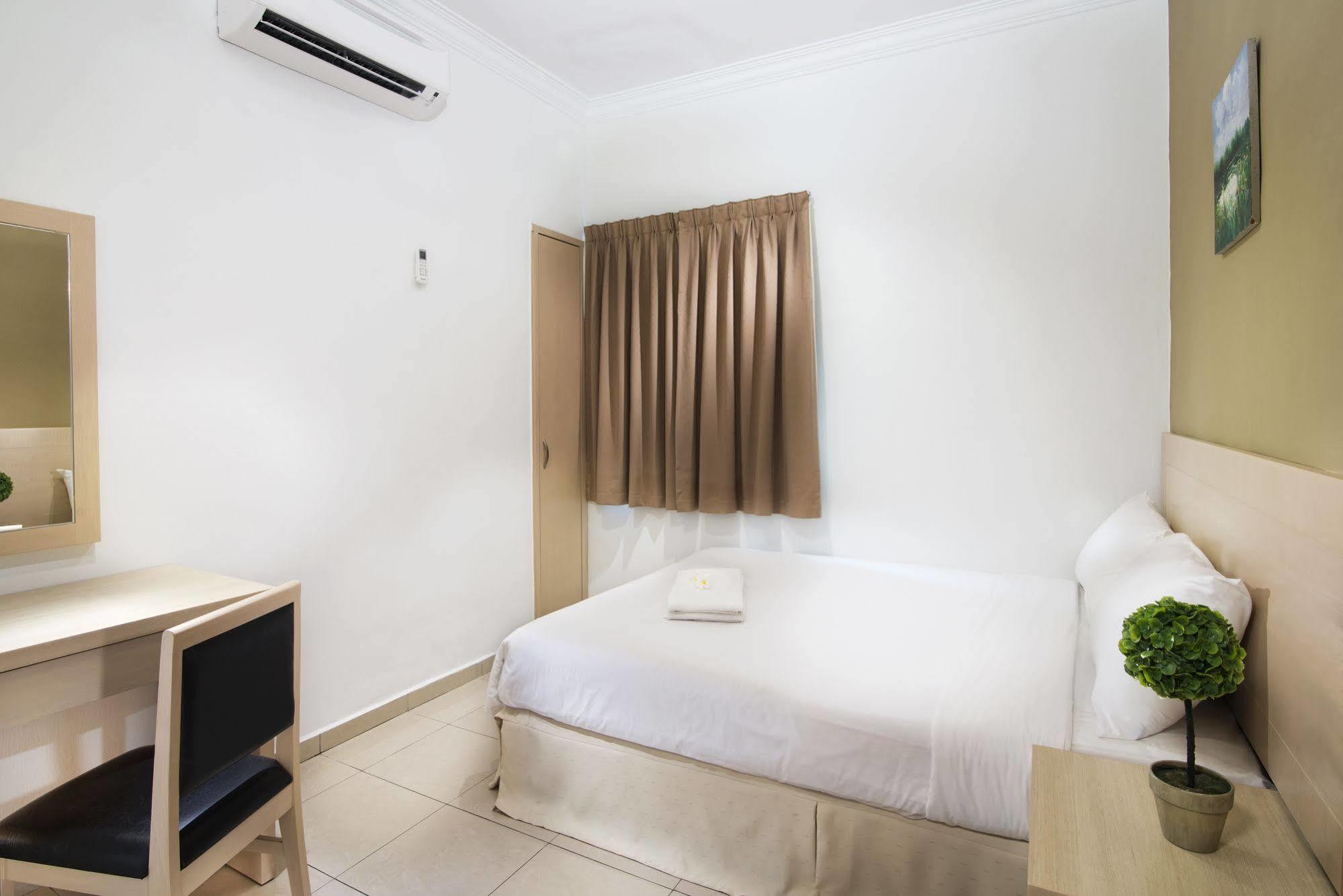 Golden View Serviced Apartments Tanjung Tokong Exterior foto