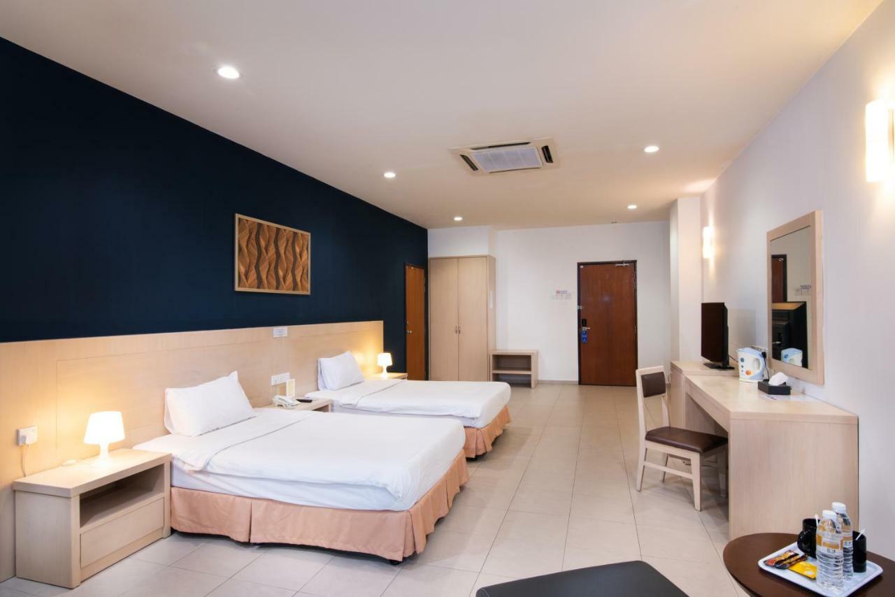 Golden View Serviced Apartments Tanjung Tokong Exterior foto